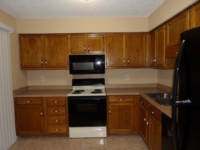 Building Photo - 1450 Turkey Ridge Rd