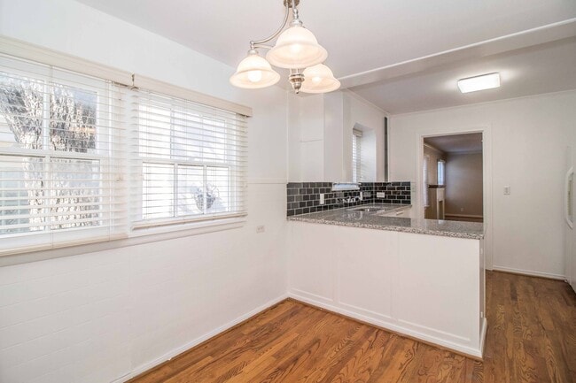 Building Photo - Charming Remodeled Bungalow - Arlington Heights - NEW PICTURES COMING SOON!