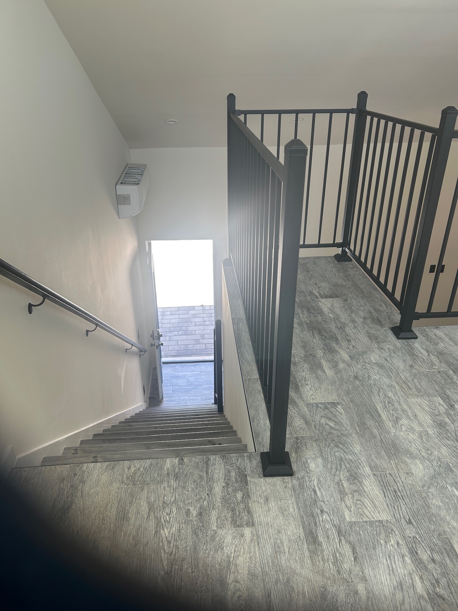 Building Photo - 222 Jackson St