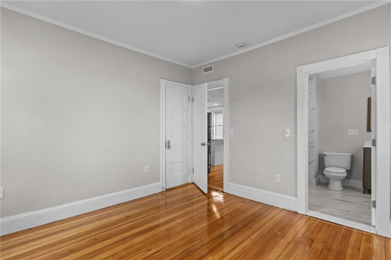 Building Photo - 382 Orms St