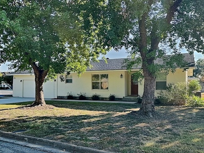 Primary Photo - Charming Brick Home in the Heart of Richland Hills – Birdville ISD