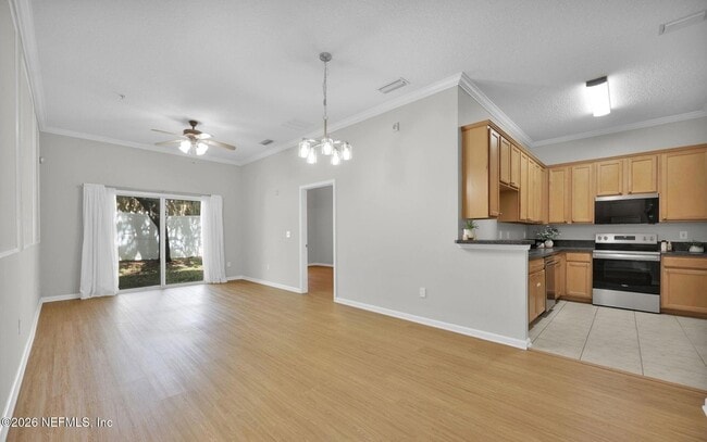 Building Photo - 7047 Deer Lodge Cir