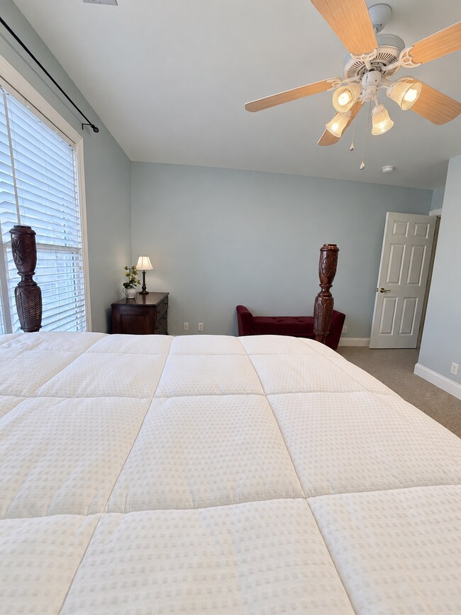 Building Photo - The Hampton Castle Haven, Room 2 | Private Bedroom + En-Suite Bath Near Sentara & Riverside.