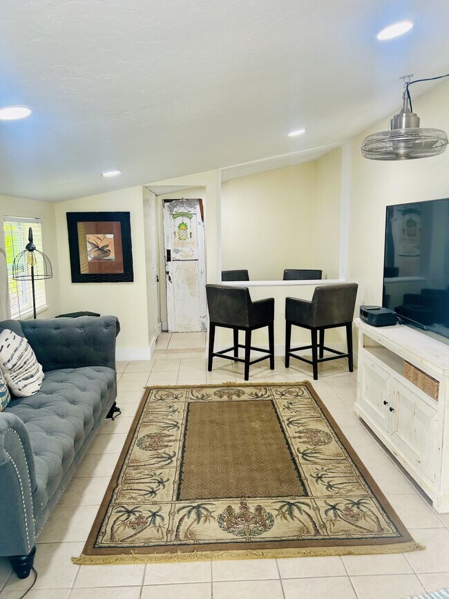 Building Photo - 2400 14th St N