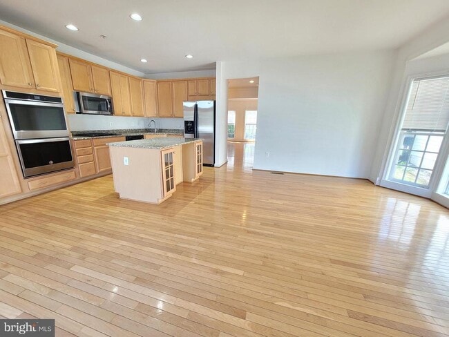 Building Photo - 1509 Rutland Way