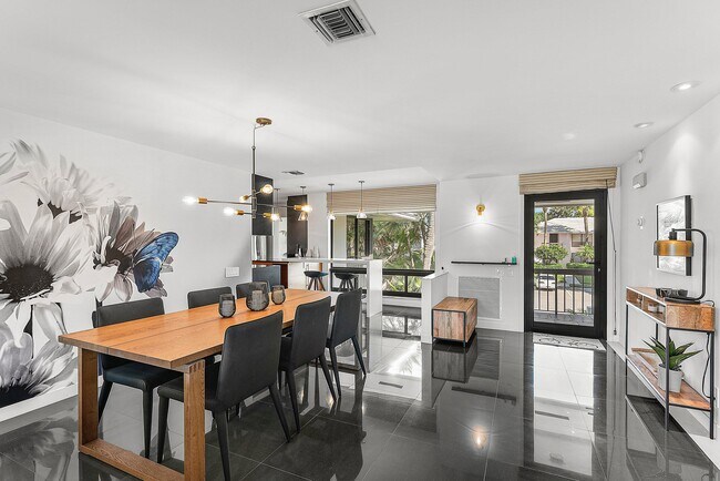 Building Photo - 3804 N Quail Ridge Dr