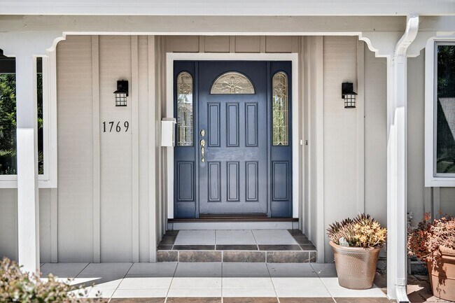 Building Photo - 2,003 Sq Ft Modern 4BR/2BA: Solar, EV Charging & Private Orchard!