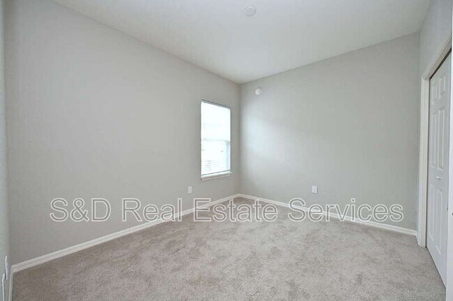 Building Photo - 1731 Oceania Ave