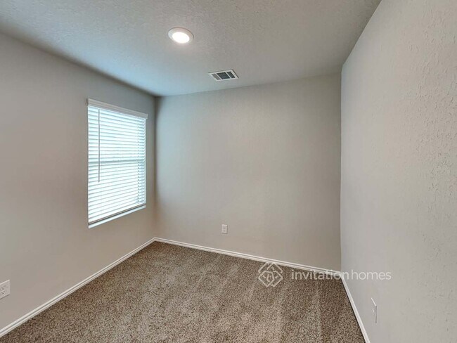 Building Photo - 14646 Calaveras Creek