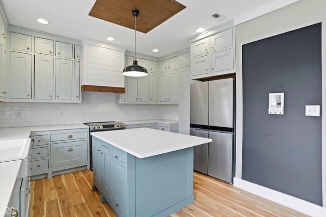 Building Photo - 12438 Hawks Landing Dr