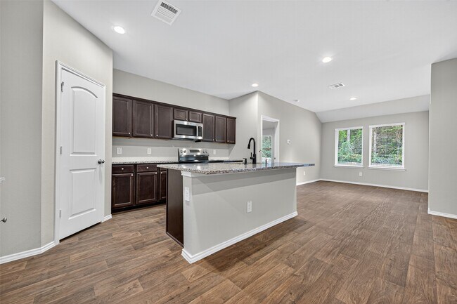 Building Photo - 40320 Hilltop Pr Dr