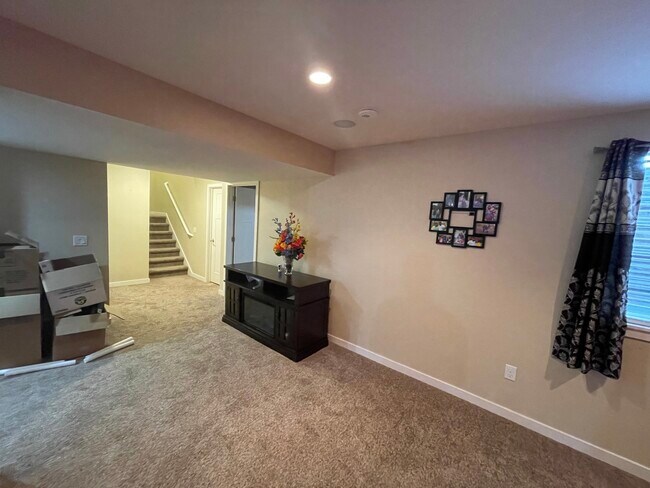 Building Photo - 230 S Legacy Way