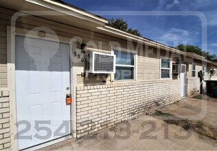 Building Photo - Now Leasing – 930 JR Ct.