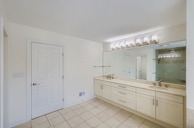 Building Photo - 1161 Gavin Ct