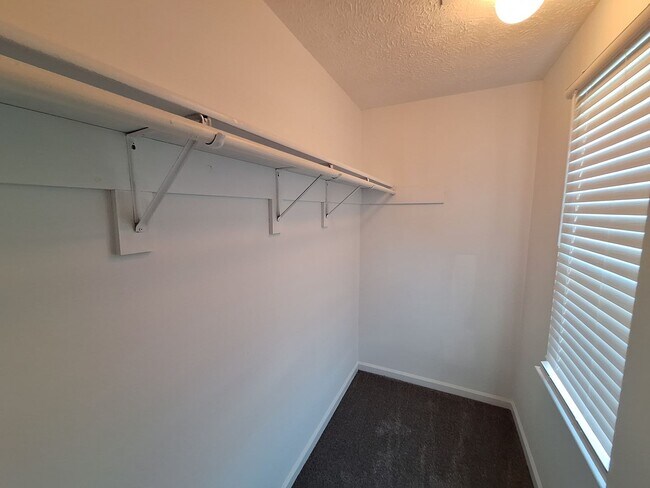 Building Photo - 212 Earle Ct