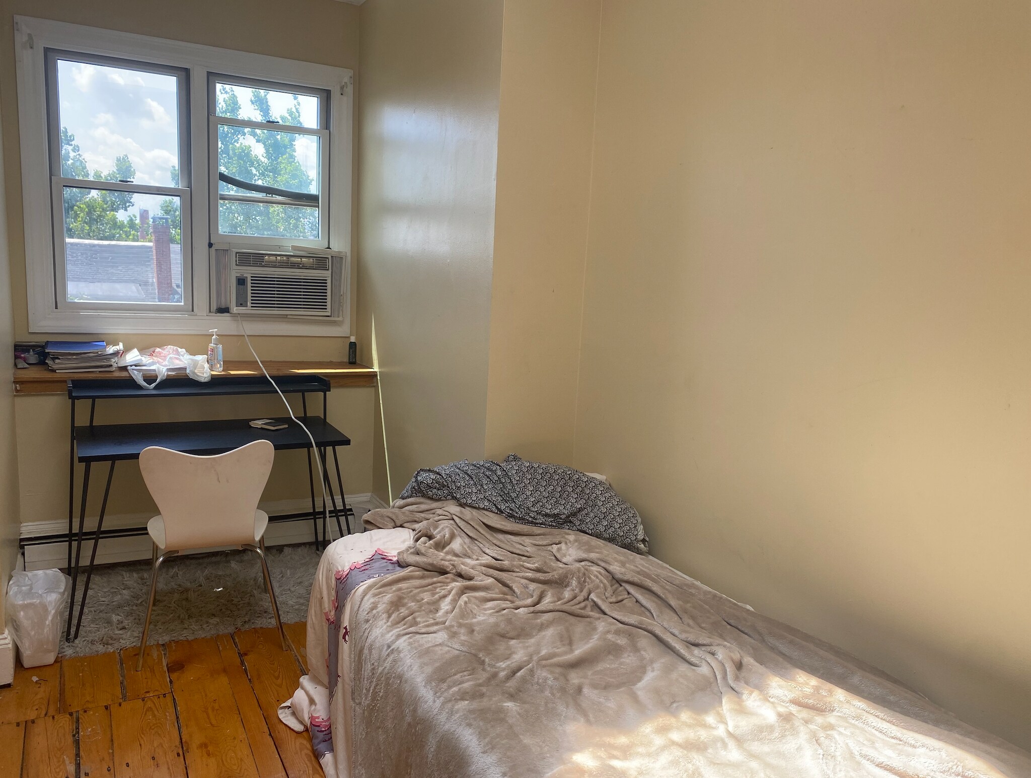 Building Photo - 519 Massachusetts Ave