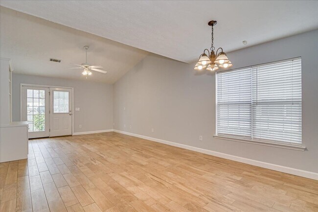 Building Photo - 969 Cammaron Way