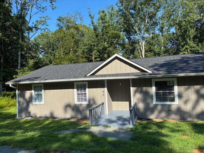Building Photo - 218 Hickory Forest Rd