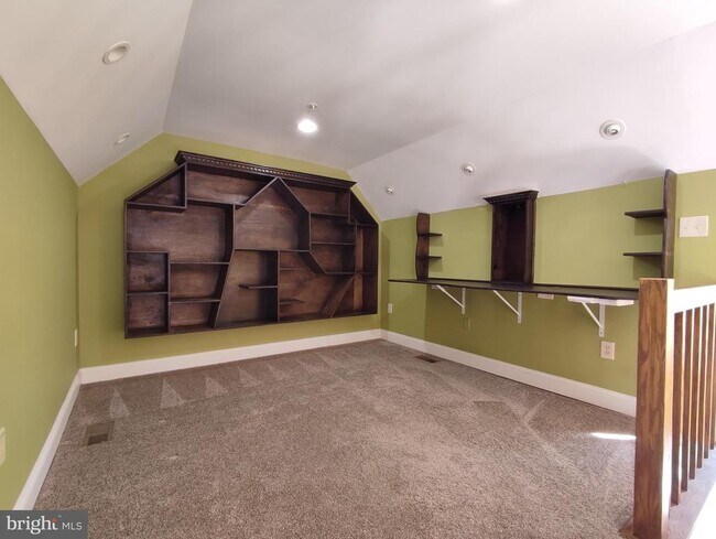 Building Photo - 7671 Coachlight Ln
