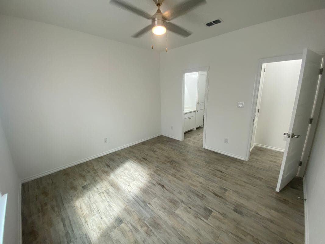 Building Photo - 2914 Maria Dr