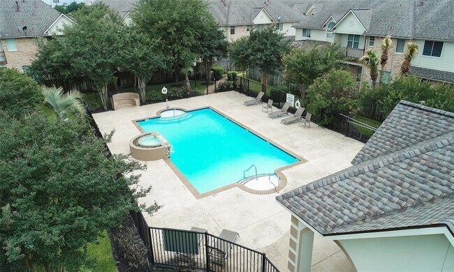 Building Photo - 7511 S Linpar Ct