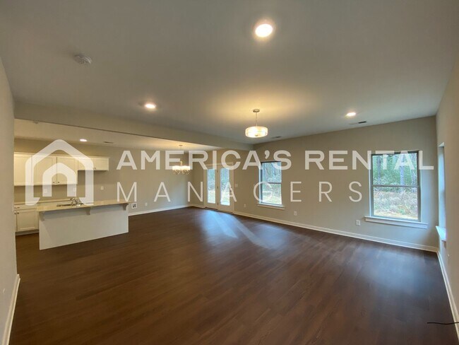 Building Photo - 7950 St.James Dr
