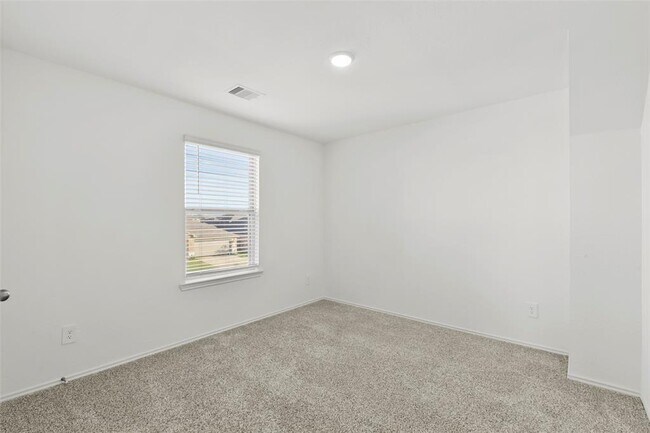 Building Photo - 16002 Mersmann Rdg Ln