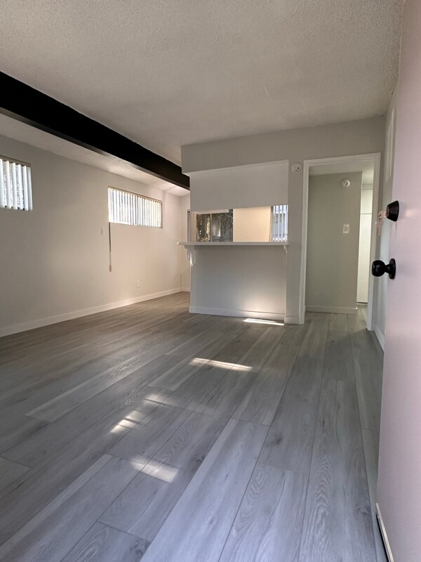 Building Photo - 7253 Jordan Ave