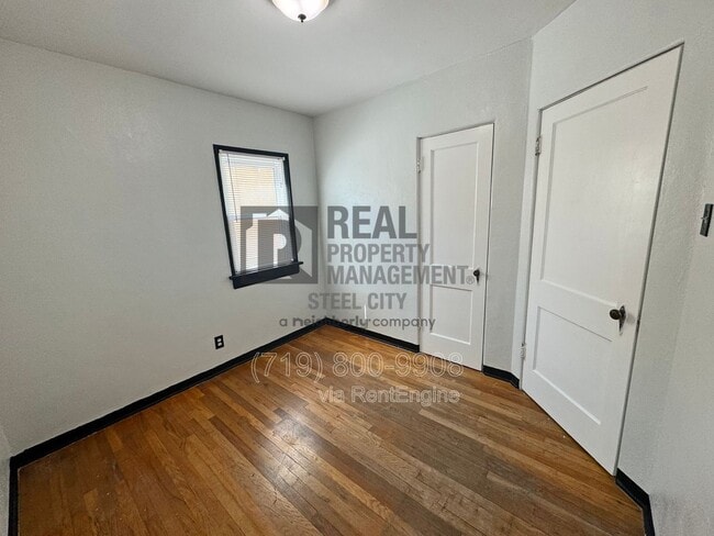 Building Photo - 812 Jackson St