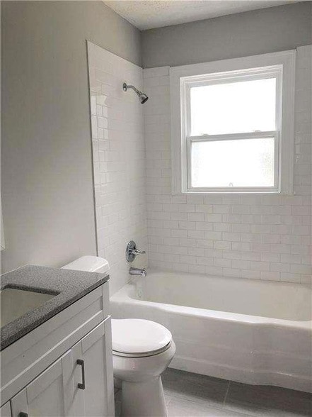 Building Photo - 1307 Lorenzo Dr SW