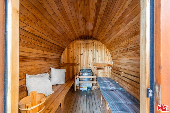 Building Photo - 3722 Alonzo Ave