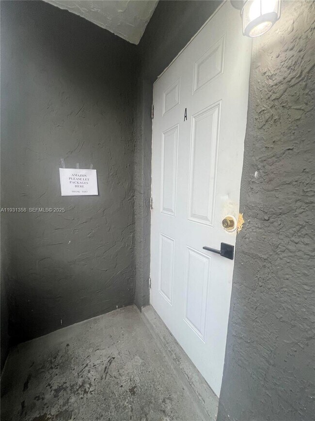 Building Photo - 845 NW 3rd St