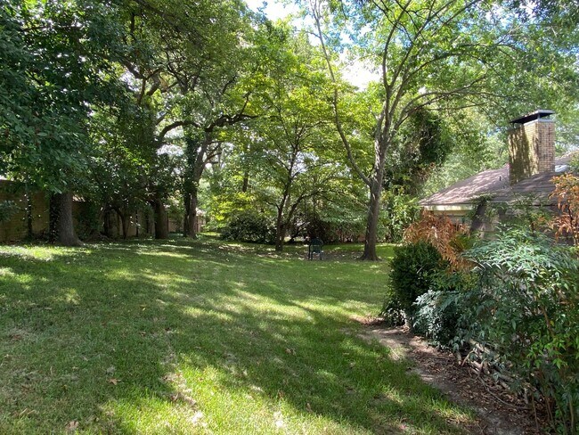 Building Photo - 3512 Glendale Dr