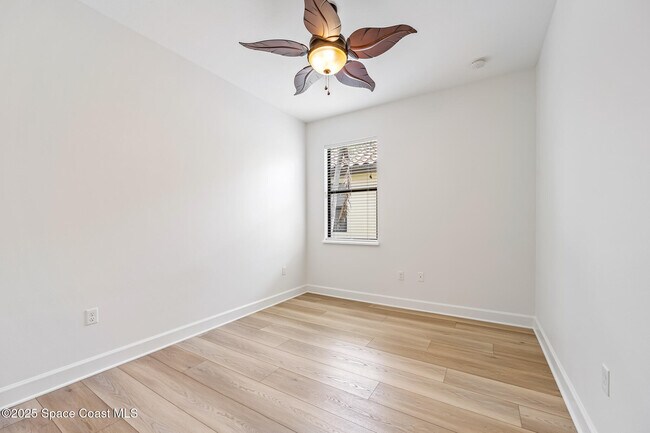 Building Photo - 739 Monterey Dr