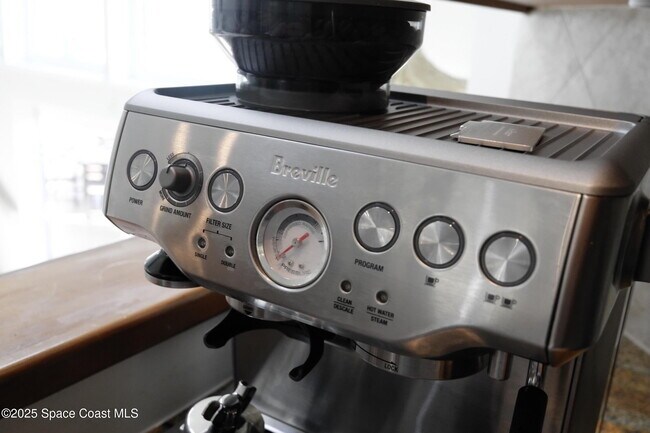 Building Photo - 3585 S Atlantic Ave