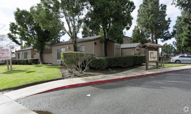 Building Photo - Alder Apartments