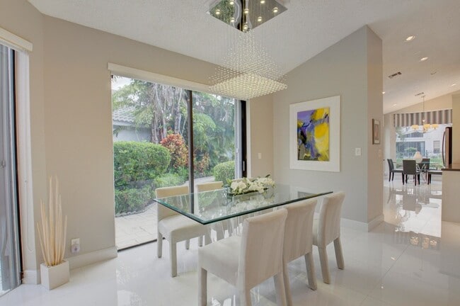 Building Photo - 2106 NW 60th Cir