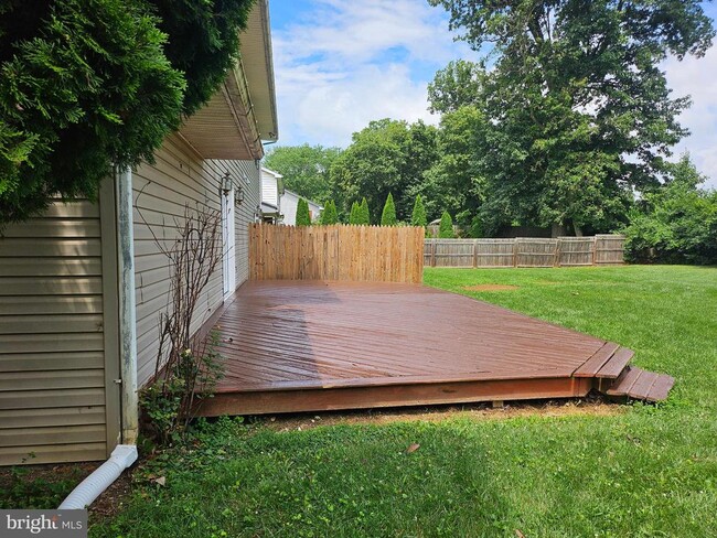 Building Photo - 14788 Sherwood Dr