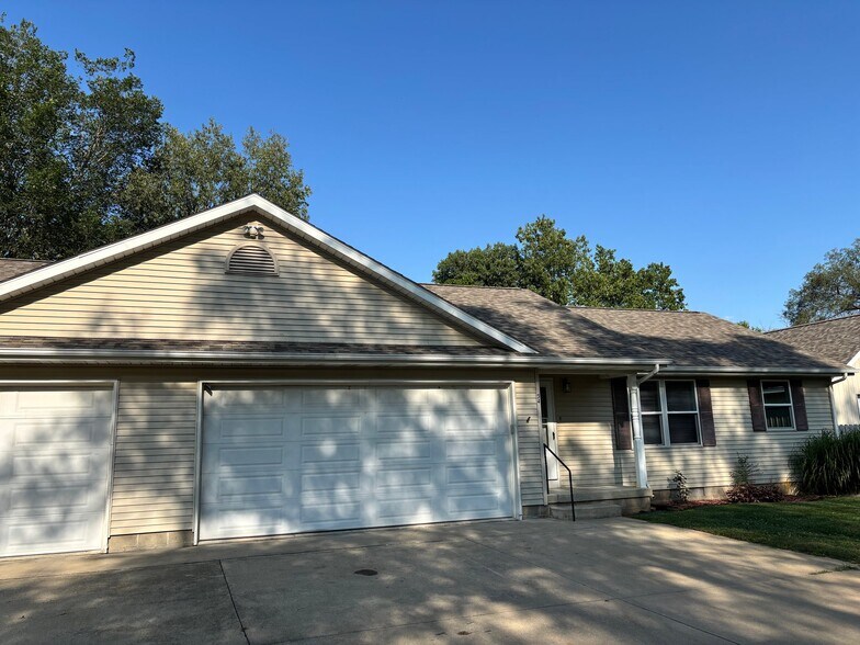 Building Photo - 34 EMS T14 Ln