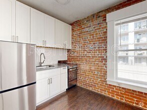 Building Photo - 145 Fell St