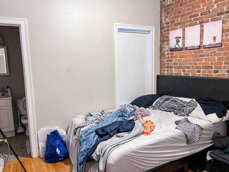 Building Photo - 23 St Lukes Rd