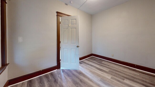 Building Photo - 3414 W 44th St