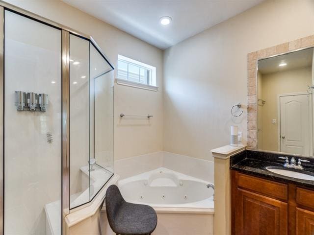 Building Photo - 15711 Spectrum Dr