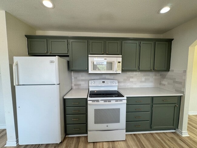 Building Photo - 3-Bedroom House for Rent in Copperas Cove