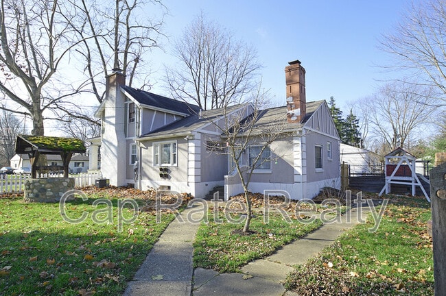 Building Photo - 216 Cherrington Rd