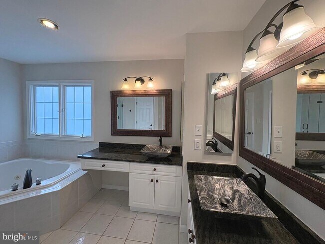 Building Photo - 1151 Fieldview Dr