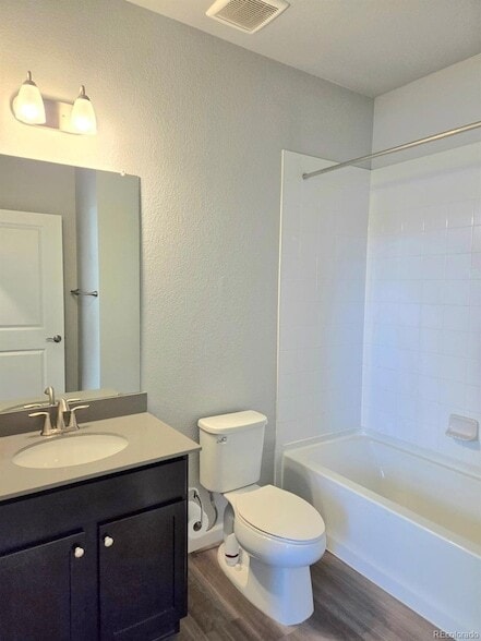 Building Photo - 2220 Santini Trl