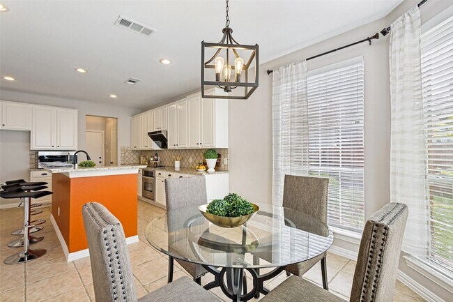 Building Photo - 7905 Purple Martin Way