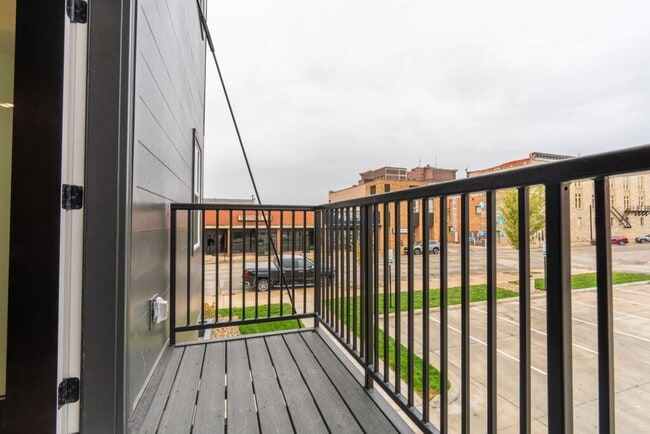 Building Photo - The Delaware: 2-Bedroom Apartment