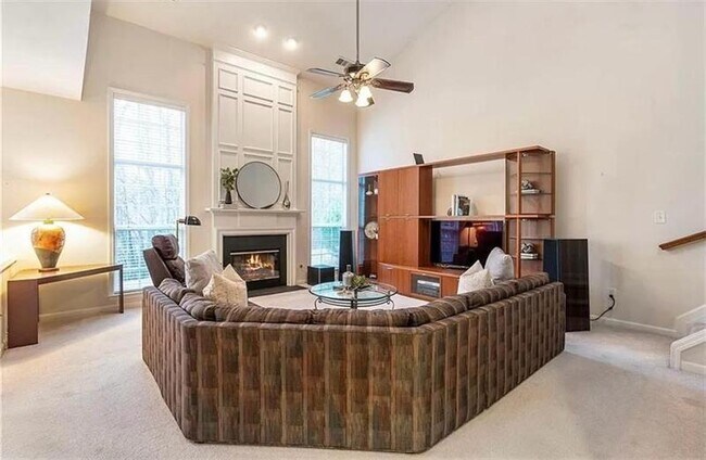 Building Photo - 932 Wendlebury Ct